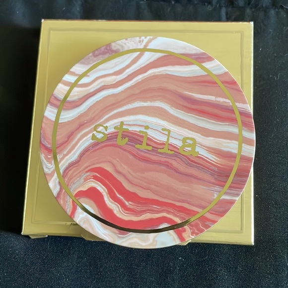 Stila One Step Correct Brightening Finish Powder - deep - Picture 3 of 6